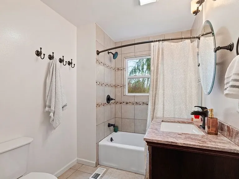 18504 171st Pl NE — Photo 17