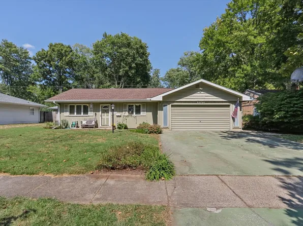 1406 E Pennsylvania Ave, Urbana, IL 61801