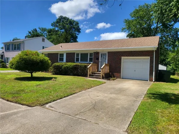112 Valirey Dr, Hampton, VA 23669