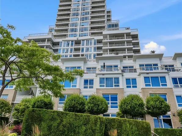 38 Front St #1106, Nanaimo, BC V9R 0B8