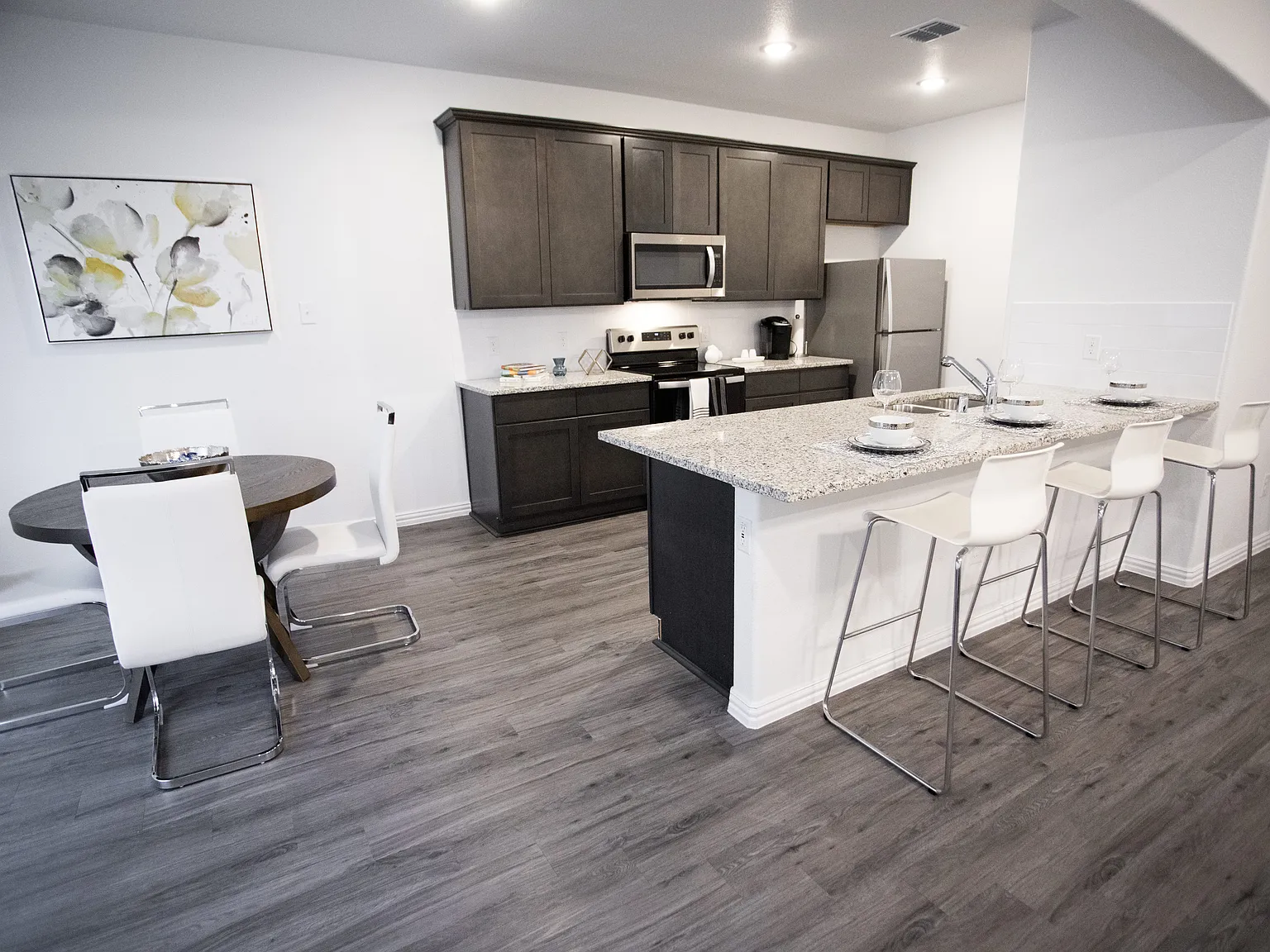14561 Gorge Drive — Photo 2