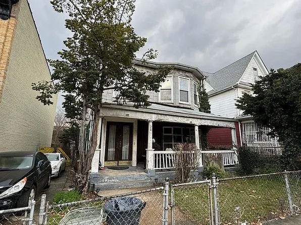 358 E 28th St, Brooklyn, NY 11226