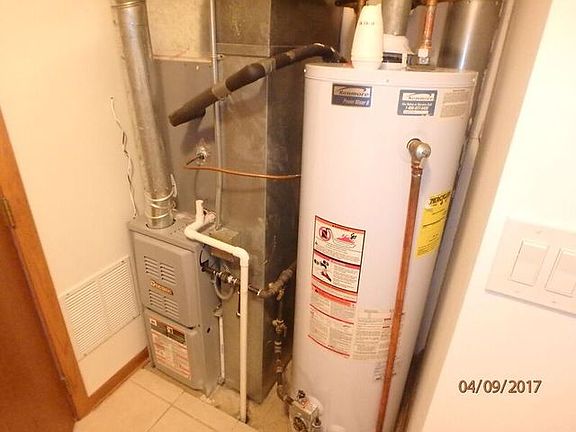 3rd image of 7305 Evergreen Dr APT 3D