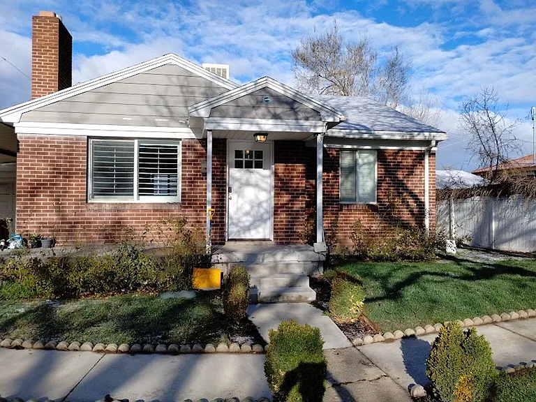 2196 S Broadmoor St — Photo 1