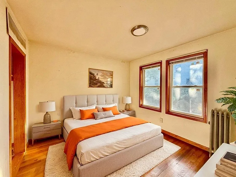 18 Bigelow St #1 — Photo 4