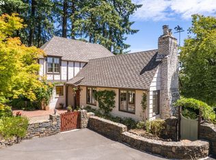 394 SW Edgecliff Rd, Portland, OR 97219