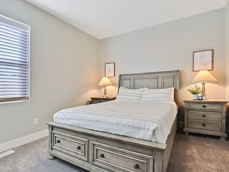 2023 E Oakcrest Dr — Photo 34