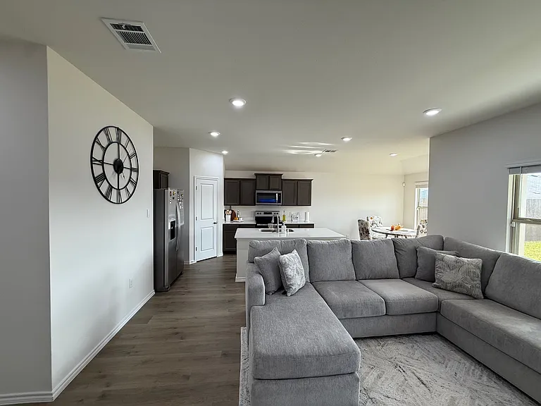 305 Charmed Way — Photo 5