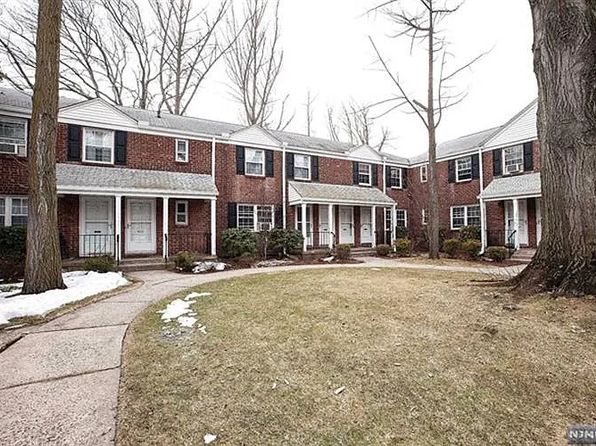 190 Knickerbocker Rd APT 10