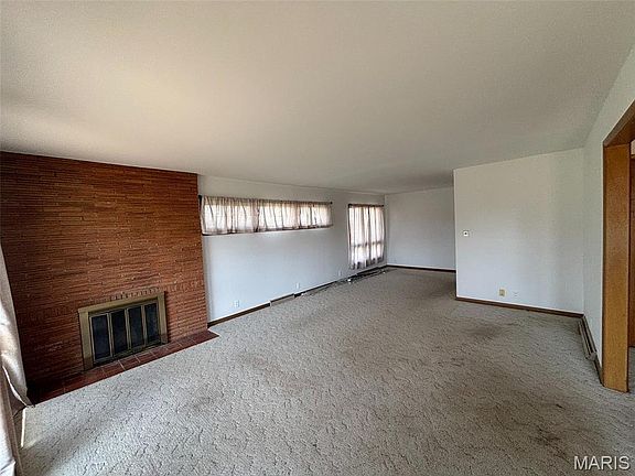 3rd image of 614 N Oak St