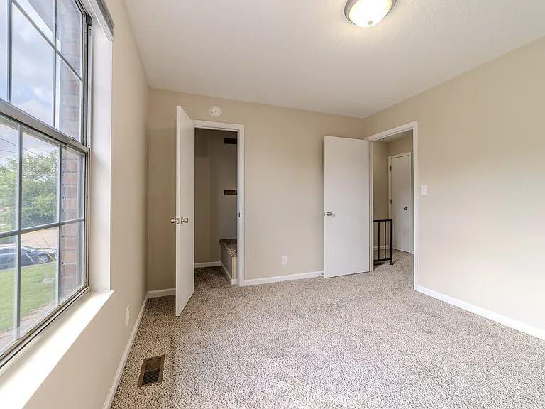 1740 Baltimore Dr — Photo 5