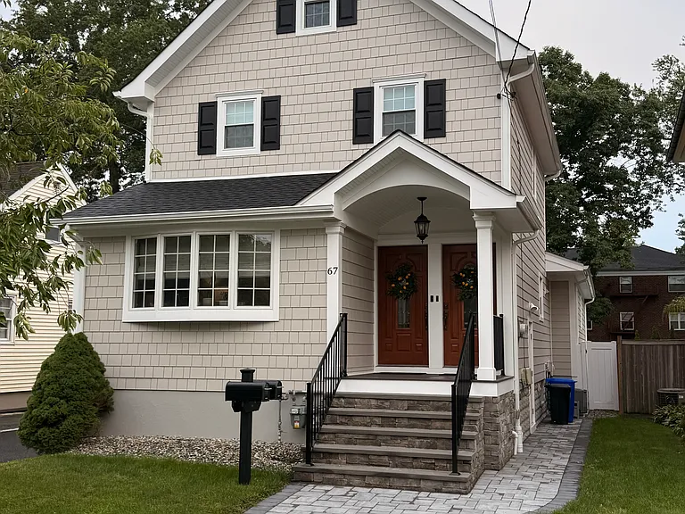 67 4th Ave — Photo 2