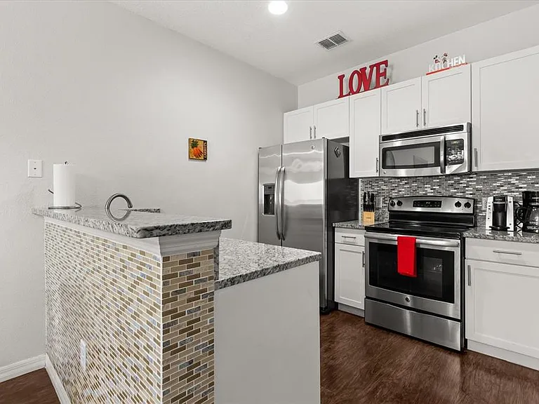 5356 Diplomat Ct #107 — Photo 12