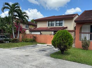 Windsong Lakes Village, Miami, FL 33172