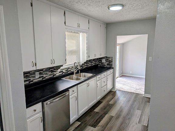 5th image of 713 E 8th Ave