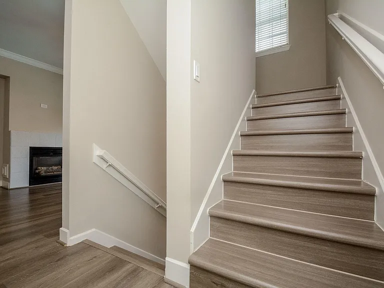 1307 Prospect St — Photo 23