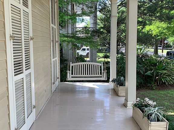 3rd image of 7708 Saint Charles Ave #A