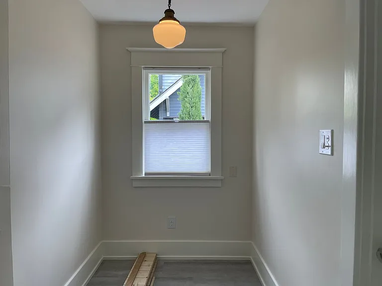 2409 NW Raleigh St — Photo 12
