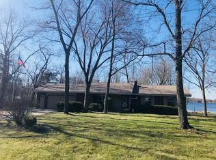 26807 Waubeesee Lake Dr, Waterford, WI 53185