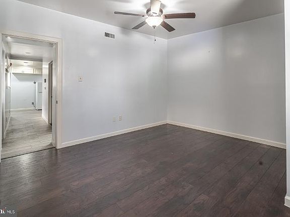 2nd image of 511 W Girard Ave #2R