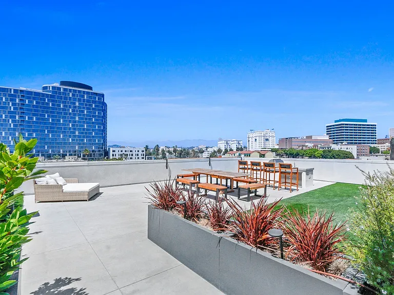 Rooftop Deck