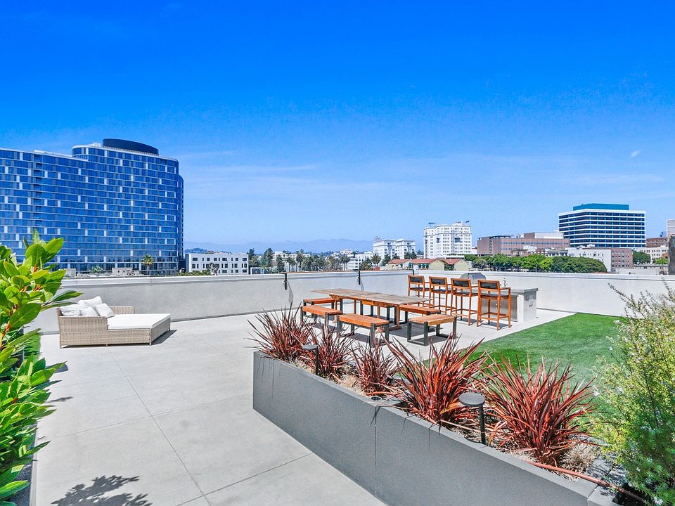 Rooftop Deck