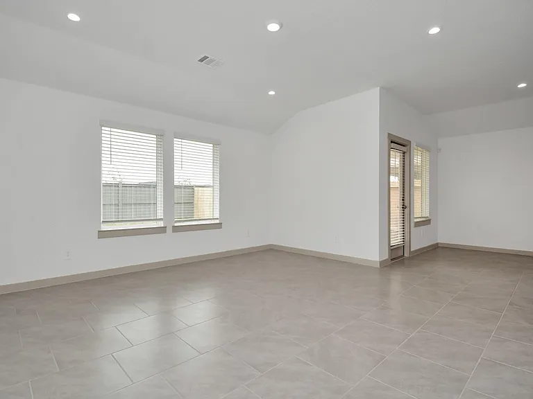7731 Suffolk Valley Ln — Photo 30