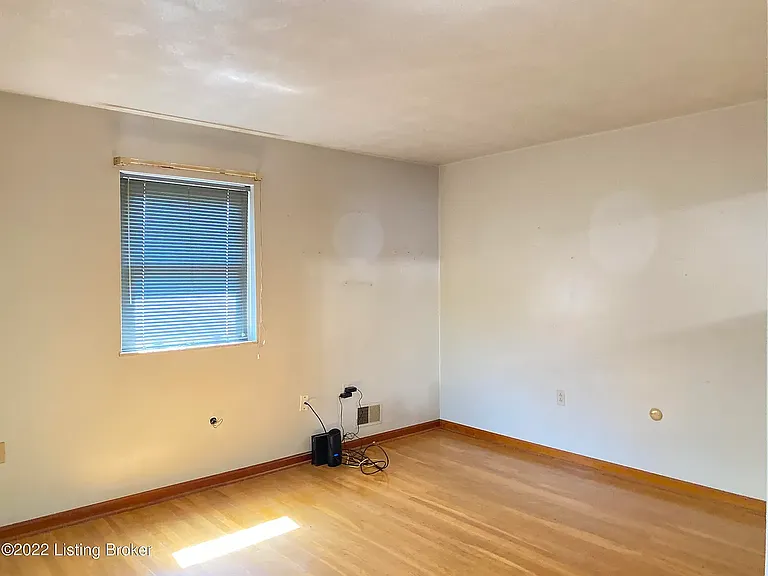 2316 Fust Ave — Photo 2