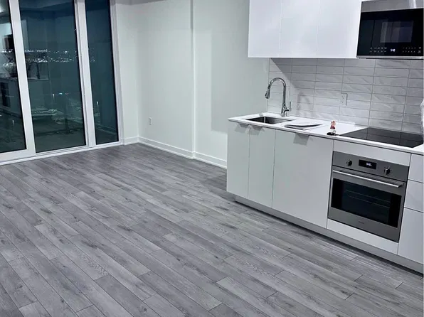 15 Skyridge Dr, Brampton, ON