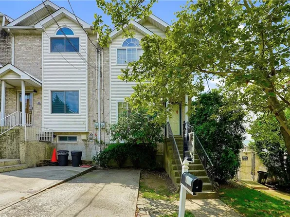 110 Arnold St, Staten Island, NY 10301