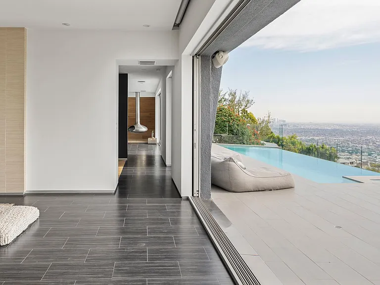 8476 Cole Crest Dr — Photo 30