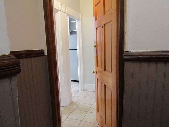 3rd image of 214A 14th St APT 3