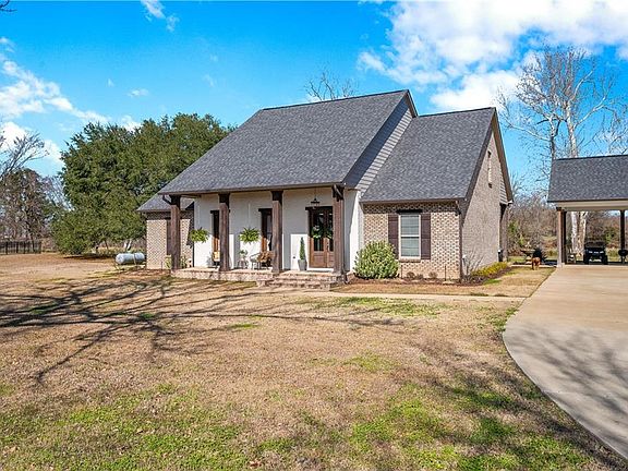 3rd image of 462 Riverview Dr