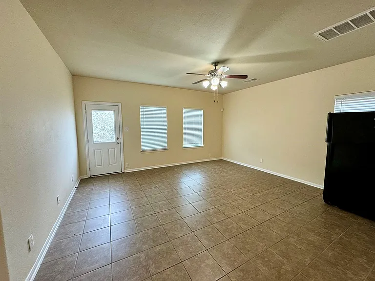 8230 Polaris Point Ln — Photo 7