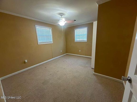 3rd image of 3515 Julia St