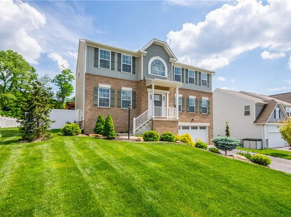 226 Lily Ridge Dr, Canonsburg, PA 15317