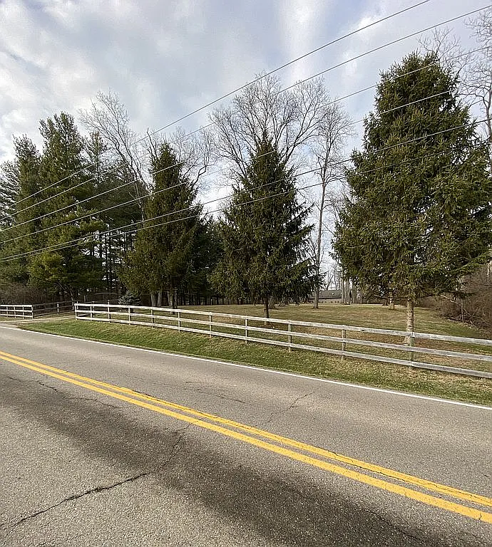 4176 Lytle Rd photo 1