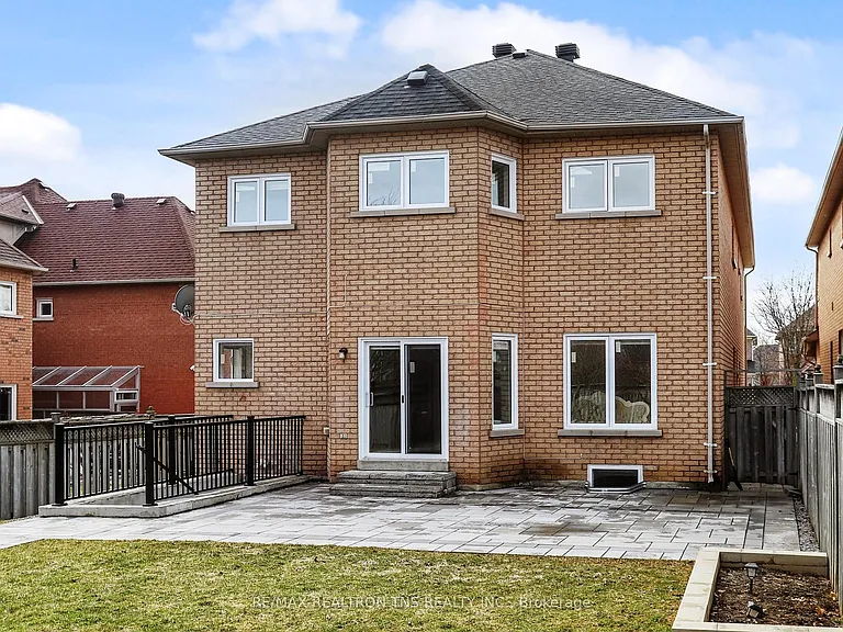 77 Frank Endean Rd — Photo 45