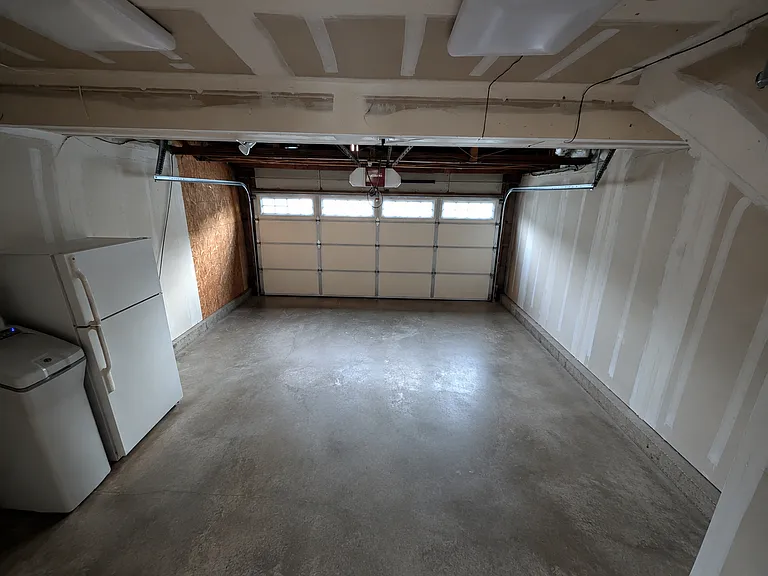 1613 Parkhills Ave — Photo 26