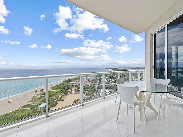 2700 N Ocean Dr #Penthouse 4b — Photo 24