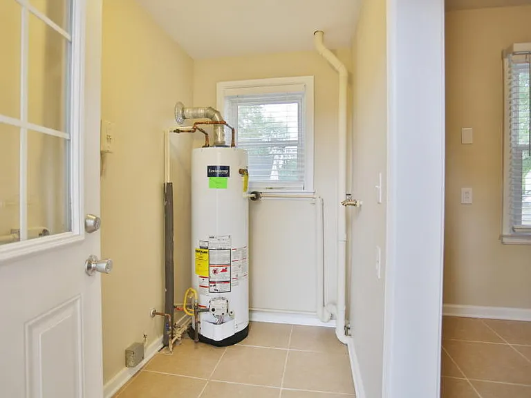 609 Marquette Dr — Photo 23