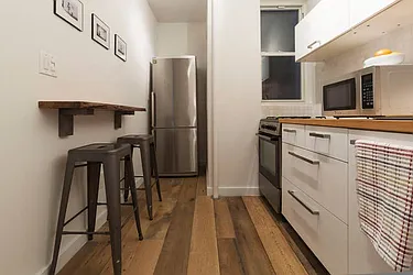 Rented by New York Casas Ltd.