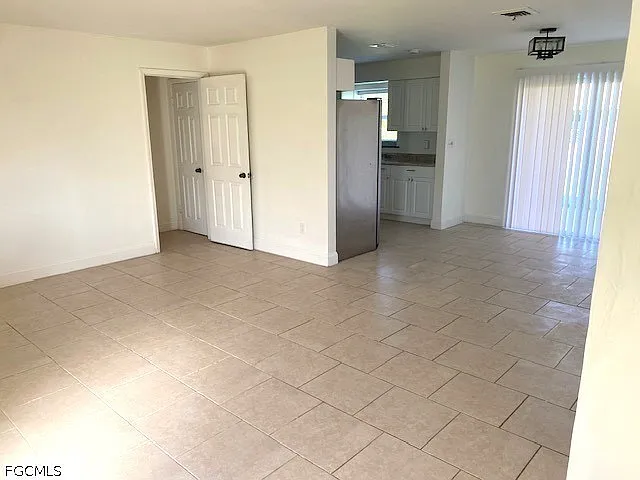 3 bed, 2.0 bath, 1322 sqft, $1,600 — Photo 3