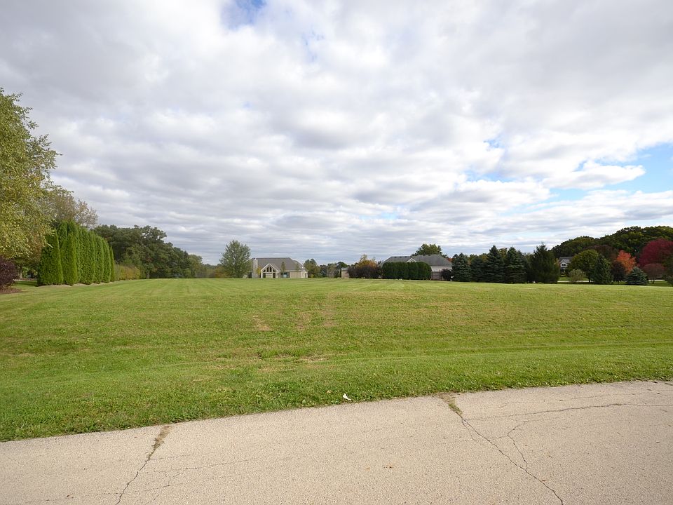 2nd image of 15N483 Prairie Hill Cir