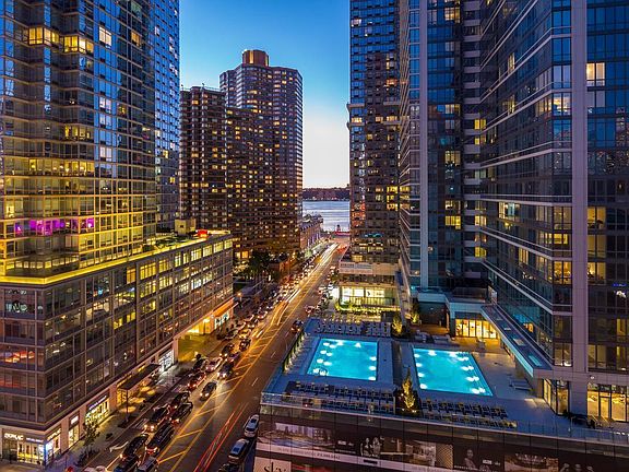 5th image of 605 W 42nd St APT 61Q