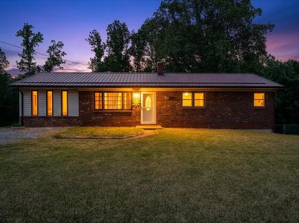 795 Longview Dr, Bassett, VA 24055