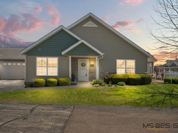 2105 Waterbury Ln W #2105, Sycamore, IL 60178