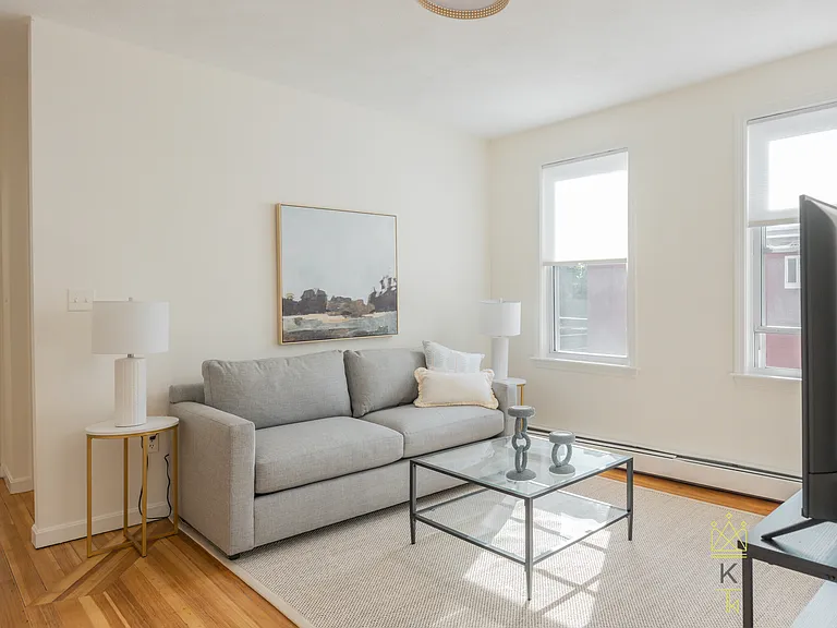 34 White Pl #3 — Photo 3