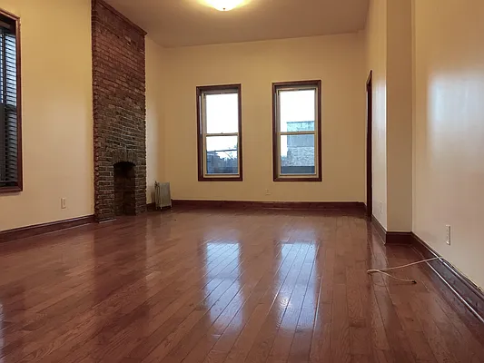 Rented by Lang Realty LLC | media 17