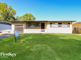 1455 Aspen Dr, Florissant, MO 63031